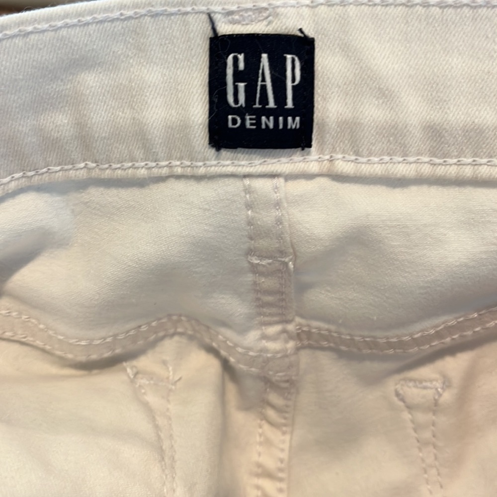 GAP true skinny jeans. White. Size 32 T (tall) - Picture 9 of 10